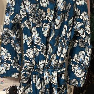 Vera Bradley Blue and White Patterned Robe